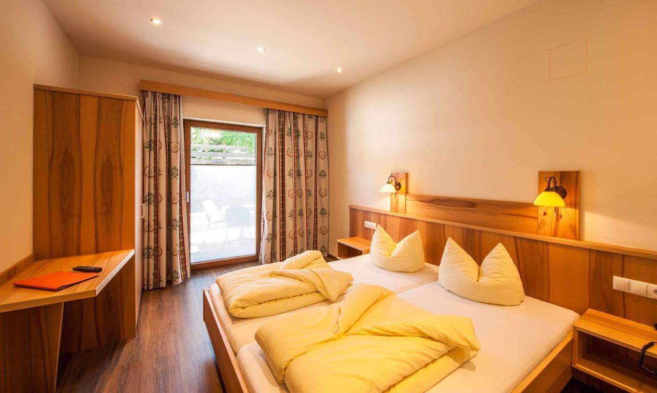 Rustika - Appartements & Spa Ehrwald Eksteriør bilde