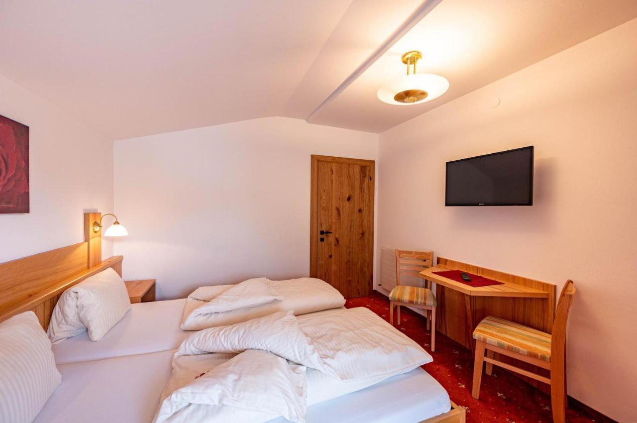 Rustika - Appartements & Spa Ehrwald Eksteriør bilde
