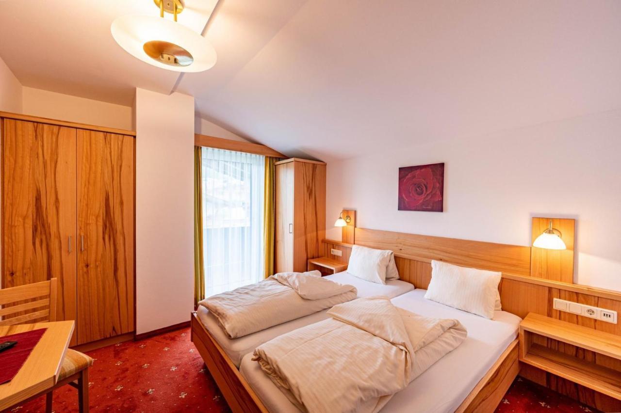 Rustika - Appartements & Spa Ehrwald Eksteriør bilde