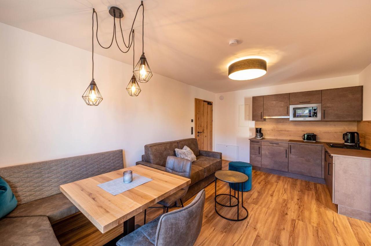 Rustika - Appartements & Spa Ehrwald Eksteriør bilde