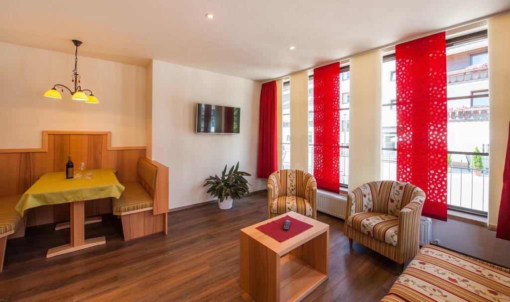 Rustika - Appartements & Spa Ehrwald Eksteriør bilde