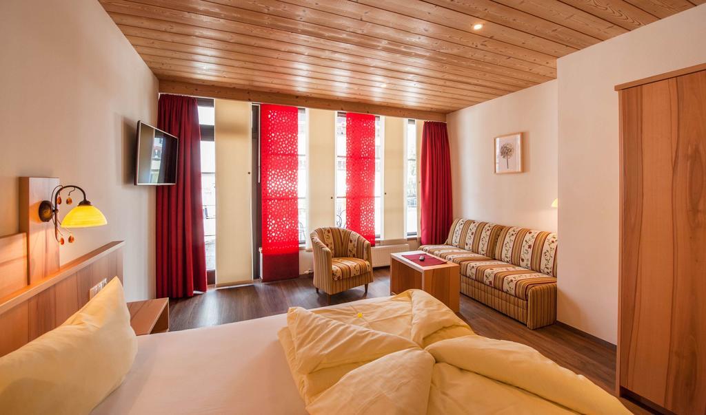 Rustika - Appartements & Spa Ehrwald Eksteriør bilde