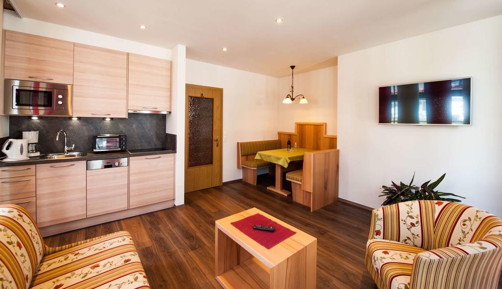 Rustika - Appartements & Spa Ehrwald Eksteriør bilde