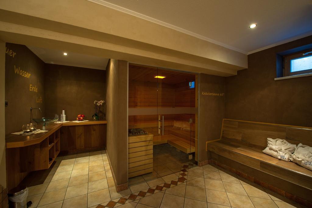 Rustika - Appartements & Spa Ehrwald Eksteriør bilde