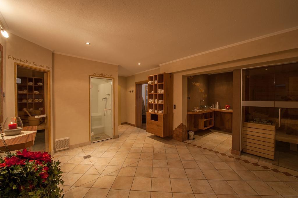 Rustika - Appartements & Spa Ehrwald Eksteriør bilde